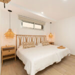 Interior de los apartamentos Mångata Gran Canaria con vista de la habitación deluxe