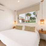 Interior de los apartamentos Mångata Gran Canaria con vista de la habitación superior